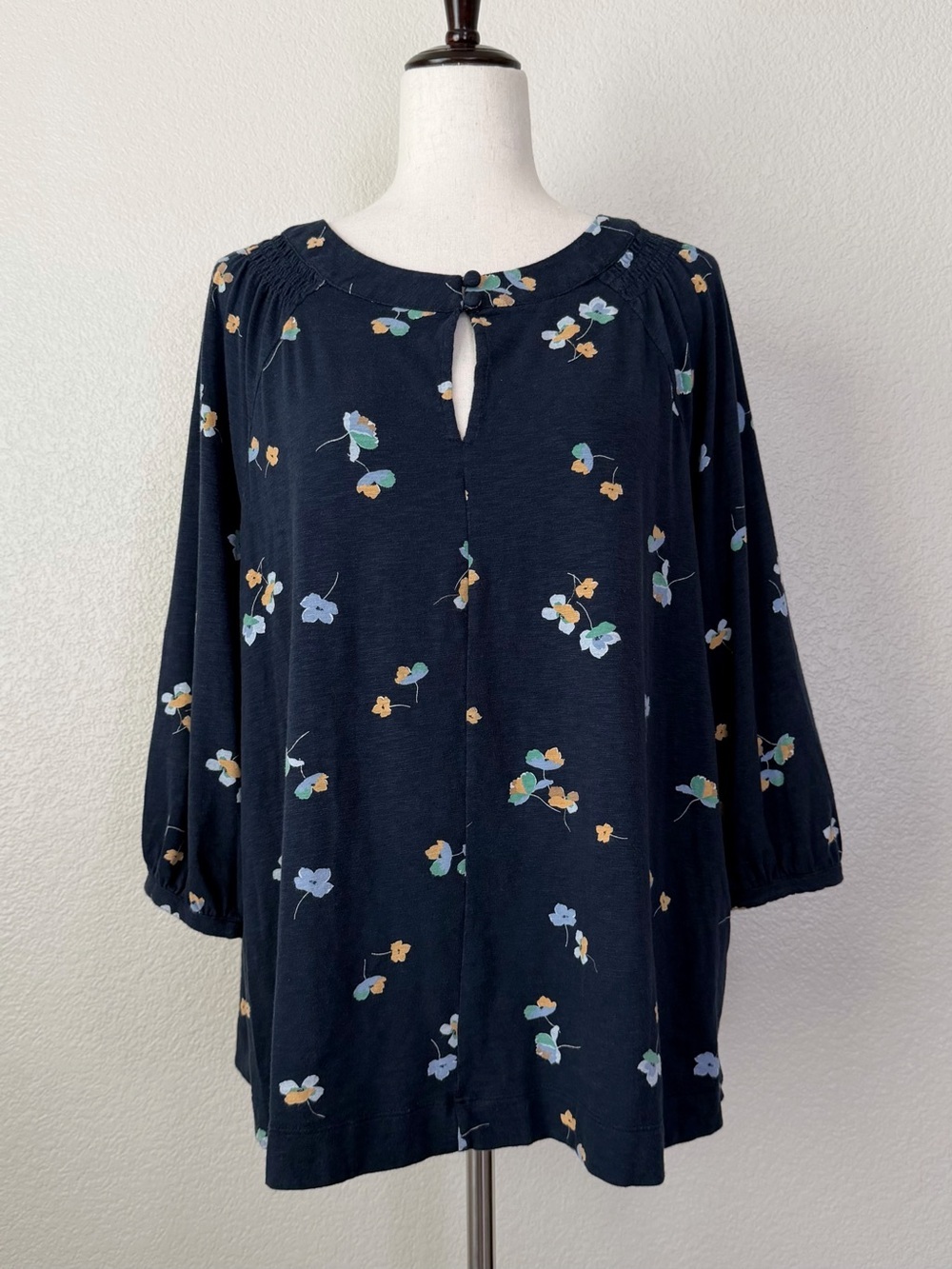 J. Jill Navy Blue Floral 3/4 Sleeves Button Neckline Top, Sz Large